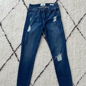 FRAME Le High Skinny Jeans 26
